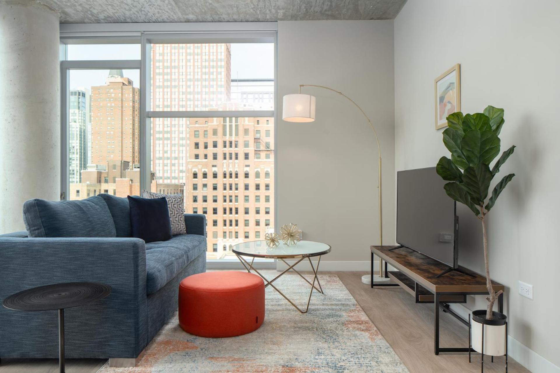 Kasa River North Chicago Room photo